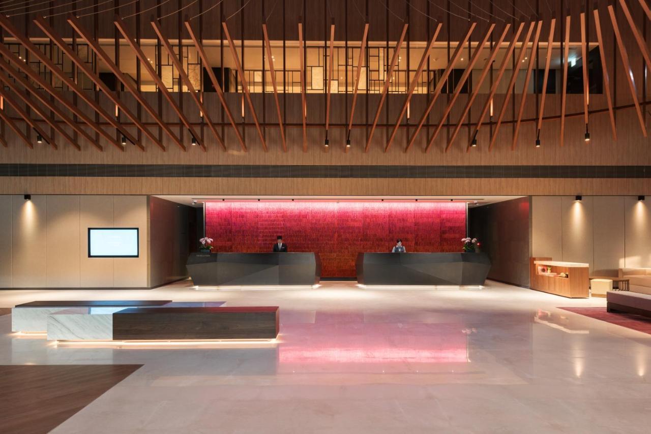Crowne Plaza Tainan By Ihg Hotel Exterior foto The lobby of the hotel