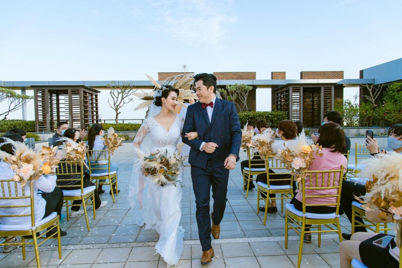 Crowne Plaza Tainan By Ihg Hotel Exterior foto A wedding in Vietnam