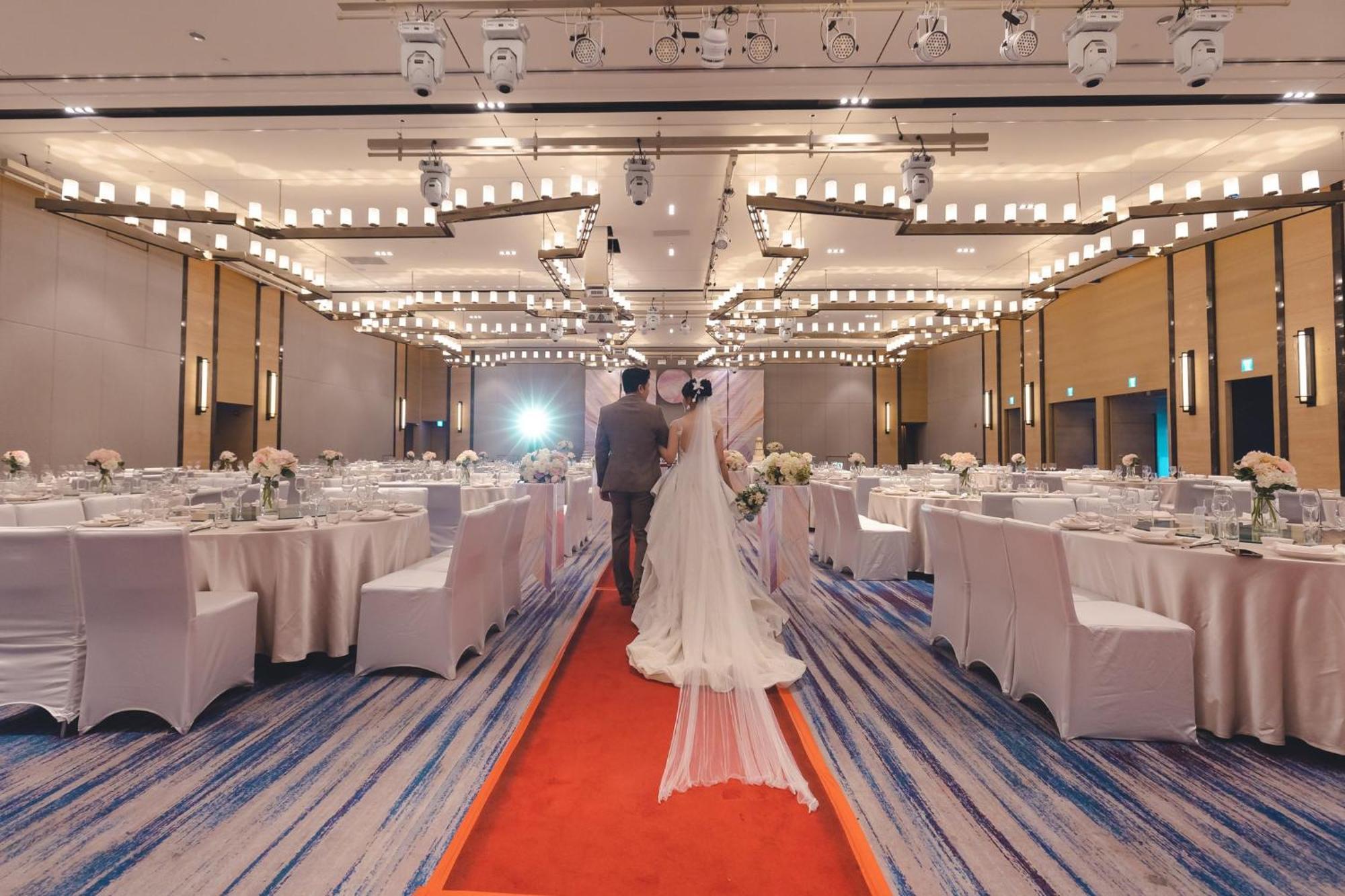 Crowne Plaza Tainan By Ihg Hotel Exterior foto Wedding reception at the Grand Ballroom
