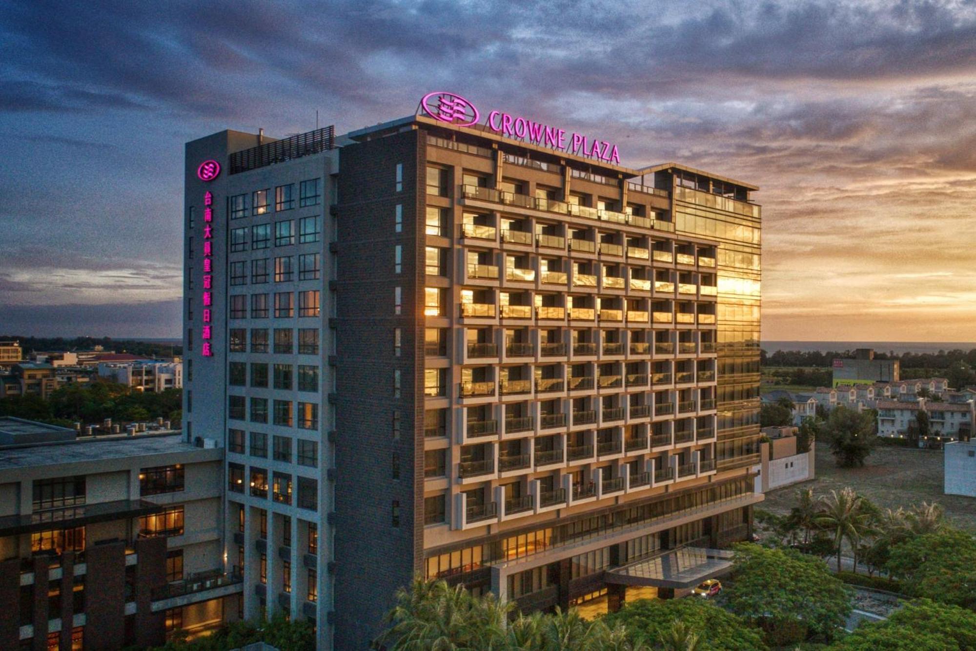 Crowne Plaza Tainan By Ihg Hotel Exterior foto